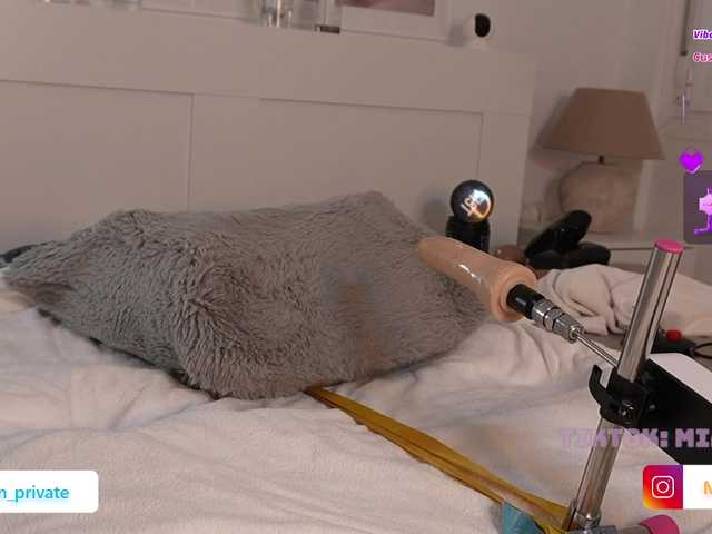 Emmababe's BongaCams show and profile