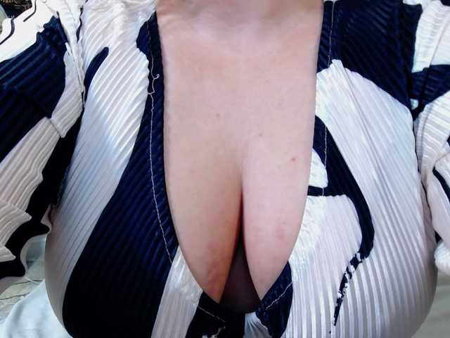 Malvvina's BongaCams show and profile