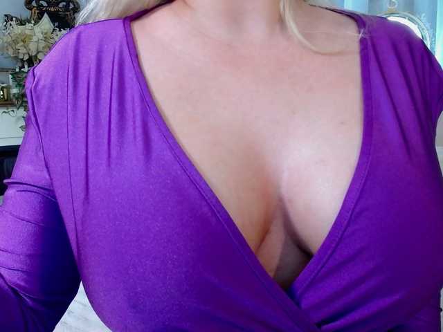 Malvvina's BongaCams show and profile