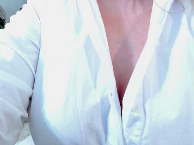 Malvvina's BongaCams show and profile