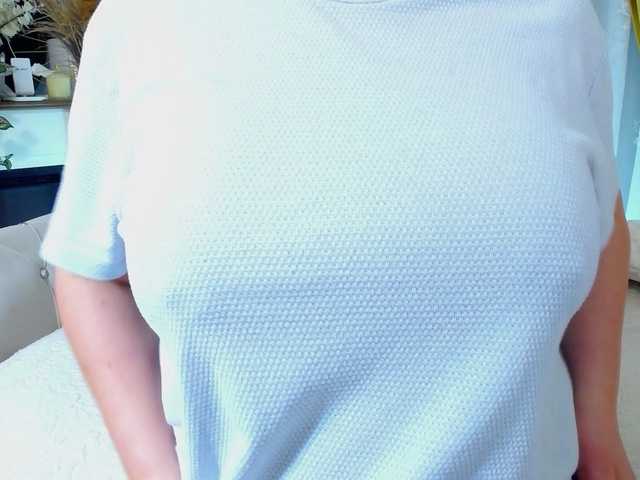 Malvvina's BongaCams show and profile