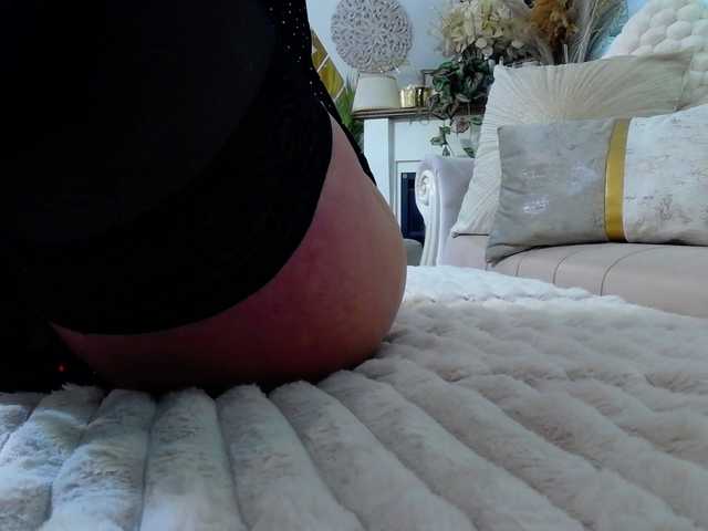 Malvvina's BongaCams show and profile