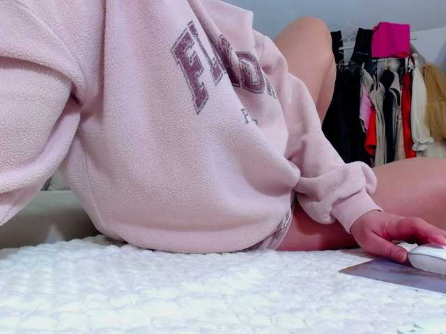 Malvvina's BongaCams show and profile