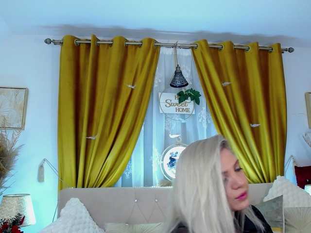 Malvvina's BongaCams show and profile