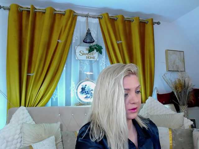 Malvvina's BongaCams show and profile