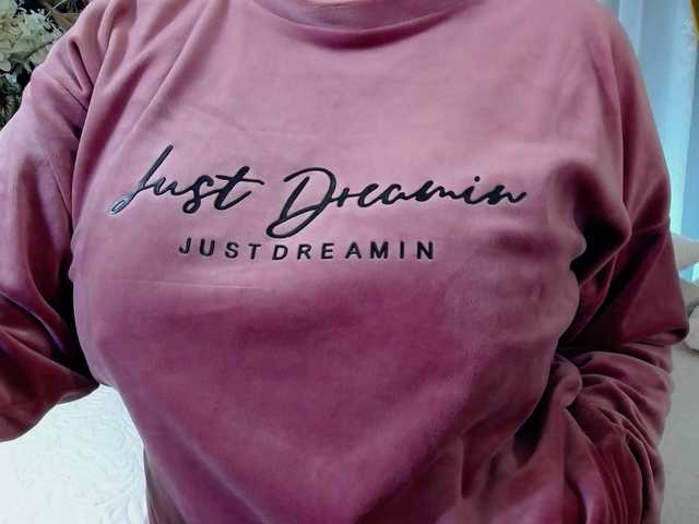 Malvvina's BongaCams show and profile