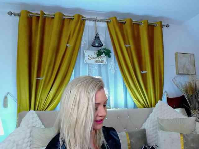 Malvvina Live Webcam on BongaCams