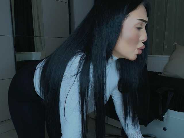 queenmeryem's BongaCams show and profile