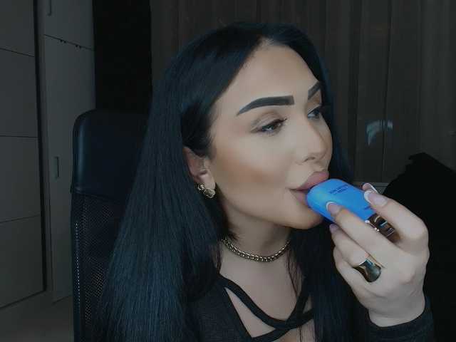 queenmeryem's BongaCams show and profile