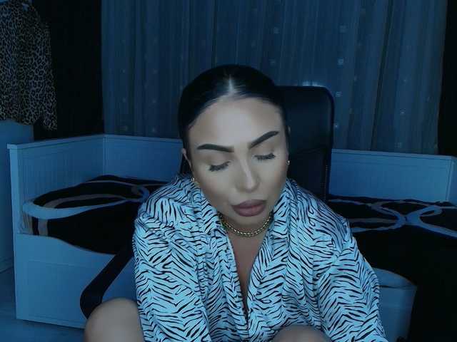 queenmeryem's BongaCams show and profile