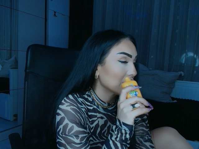 queenmeryem's BongaCams show and profile