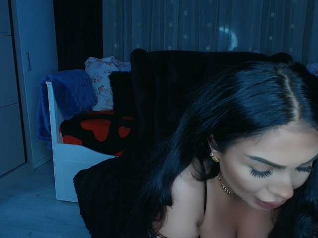 queenmeryem's BongaCams show and profile
