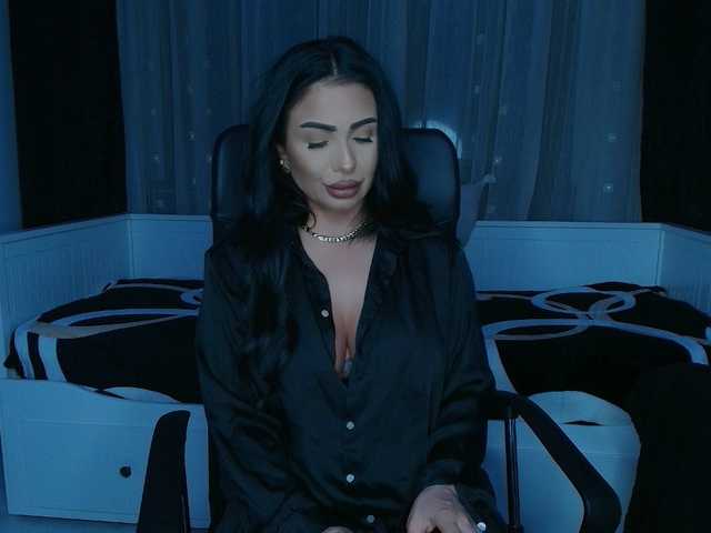 queenmeryem's BongaCams show and profile