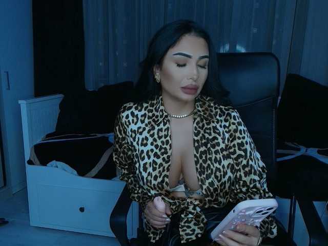 queenmeryem's BongaCams show and profile