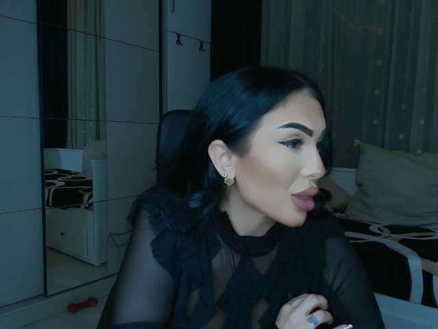 queenmeryem's BongaCams show and profile