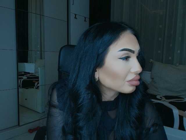 queenmeryem's BongaCams show and profile