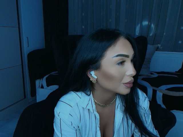 queenmeryem's BongaCams show and profile