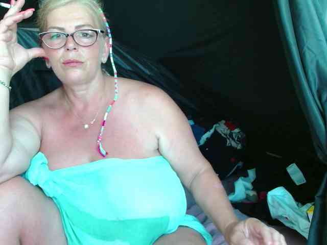 YulliaMilf webcam