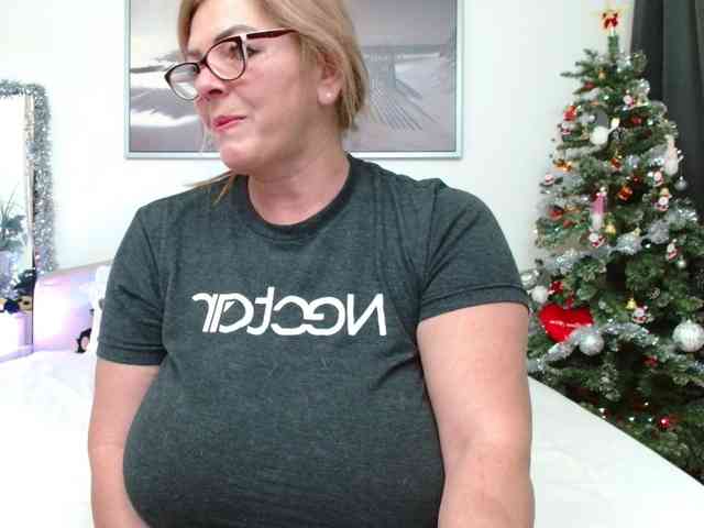 YulliaMilf YulliaMilf