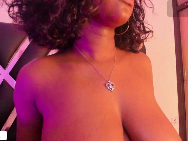 roxyjordan on BongaCams 