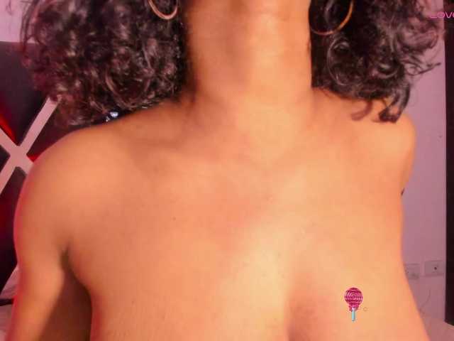 roxyjordan's BongaCams show and profile