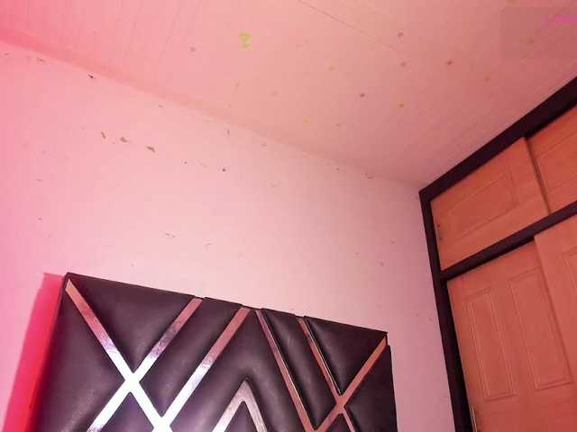 roxyjordan's BongaCams show and profile