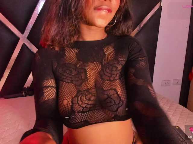 roxyjordan's BongaCams show and profile