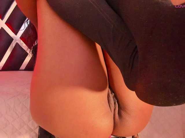 roxyjordan's BongaCams show and profile