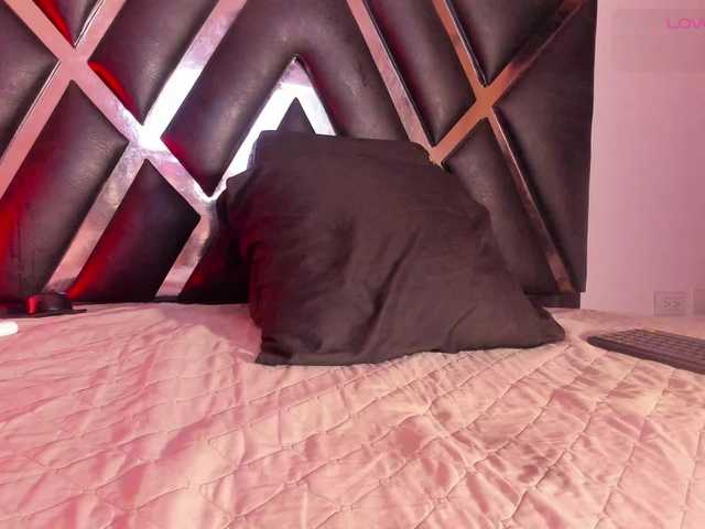 roxyjordan's BongaCams show and profile