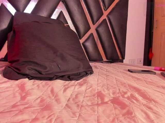 roxyjordan's BongaCams show and profile