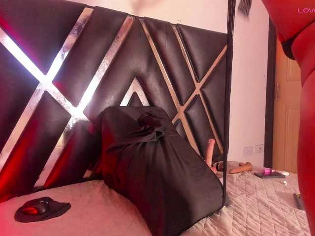 roxyjordan's BongaCams show and profile