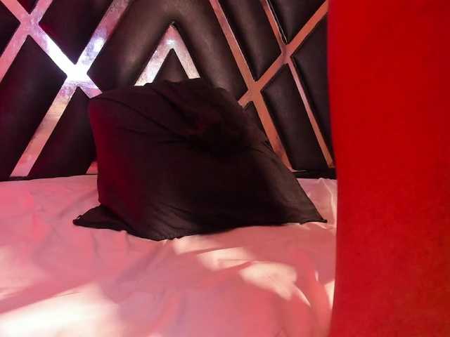 roxyjordan's BongaCams show and profile