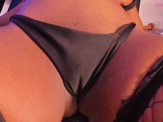 roxyjordan's BongaCams show and profile