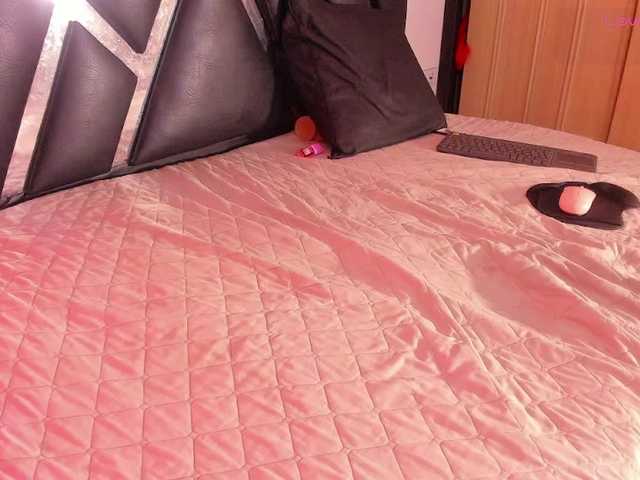 roxyjordan's BongaCams show and profile