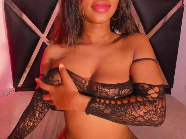 roxyjordan's BongaCams show and profile