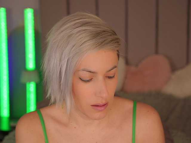 VickySecret's BongaCams show and profile