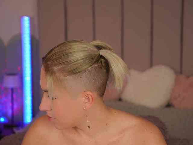 VickySecret webcam