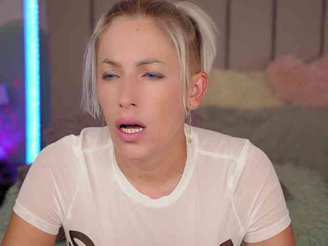 VickySecret webcam