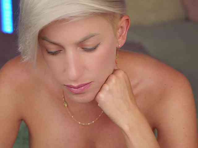 VickySecret webcam