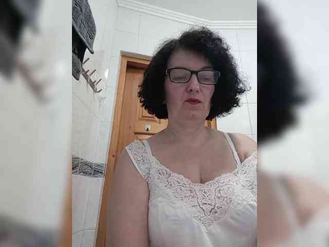 Danccee358 Live Webcam on BongaCams