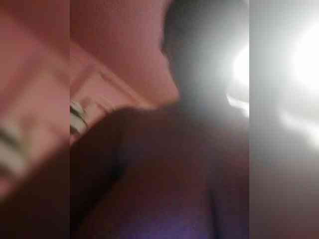 AthomeTi Live Webcam on BongaCams
