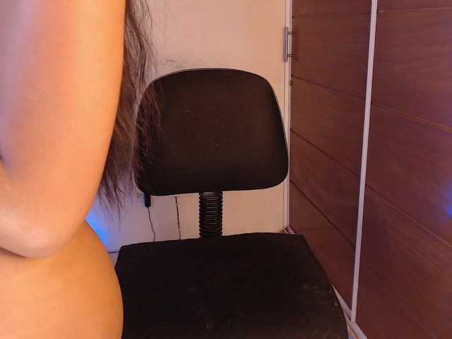 AlainaSaint's BongaCams show and profile