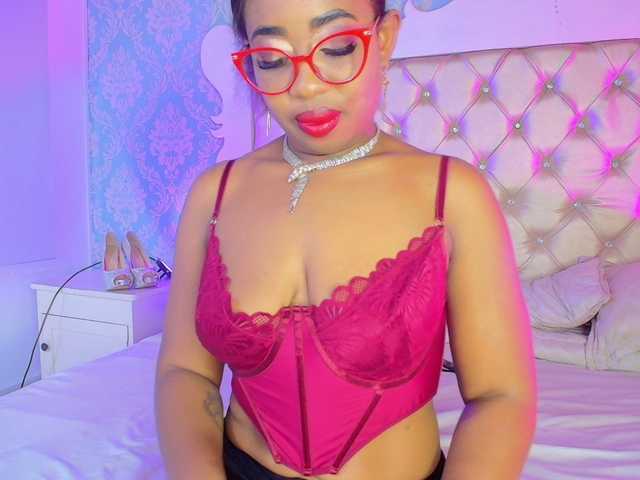 CaseyMoons's BongaCams show and profile