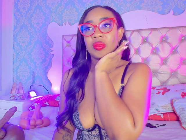 CaseyMoons's BongaCams show and profile