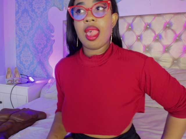 CaseyMoons's BongaCams show and profile