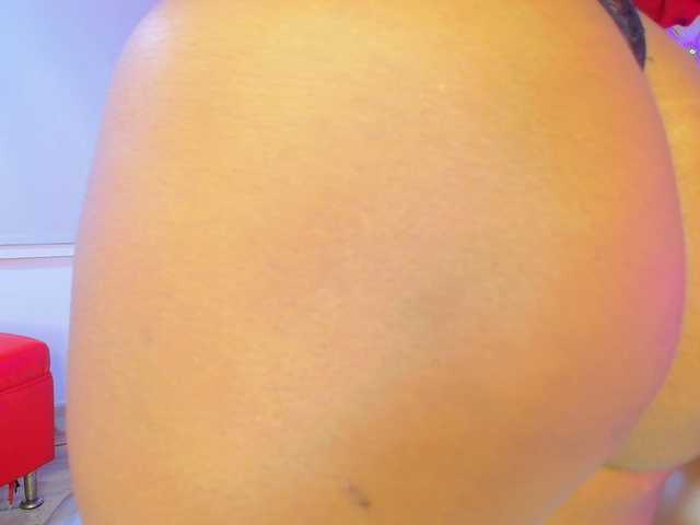 CaseyMoons's BongaCams show and profile