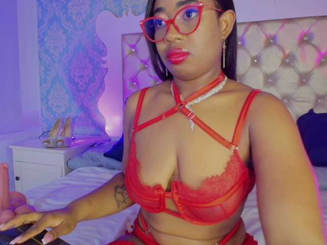 CaseyMoons's BongaCams show and profile