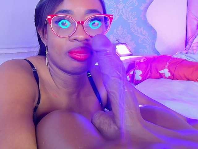 CaseyMoons's BongaCams show and profile