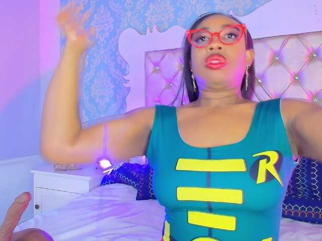 CaseyMoons's BongaCams show and profile