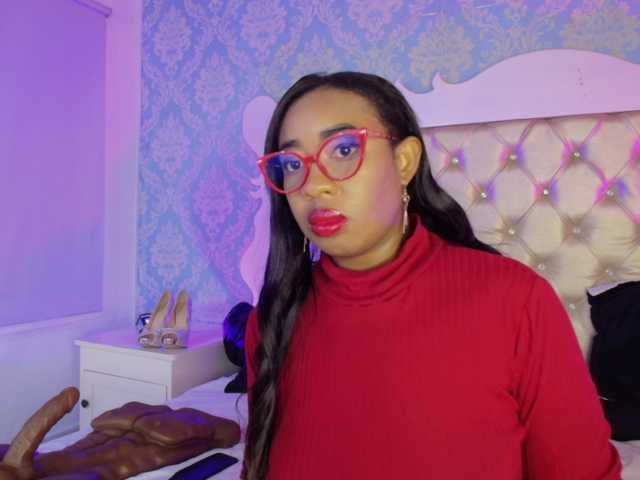 CaseyMoons's BongaCams show and profile